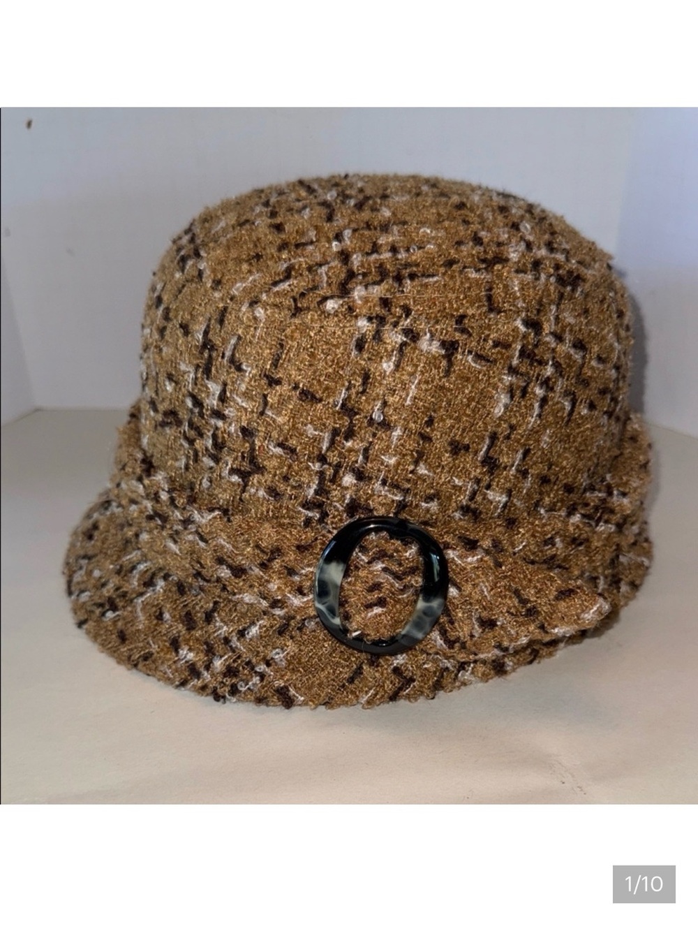 Stylish Brown Tweed Cloche Women’s Bucket Hat with Black Accent
